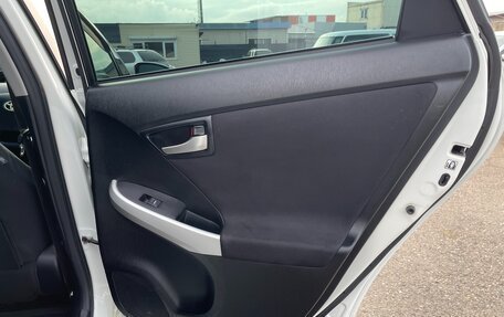 Toyota Prius, 2012 год, 1 197 000 рублей, 17 фотография