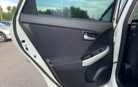 Toyota Prius, 2012 год, 1 197 000 рублей, 16 фотография