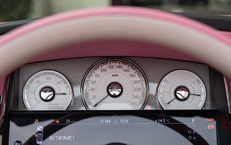 Rolls-Royce Dawn, 2021 год, 32 000 000 рублей, 14 фотография