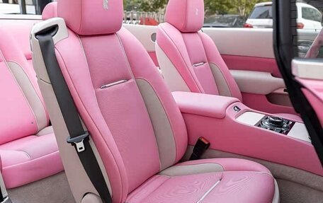 Rolls-Royce Dawn, 2021 год, 32 000 000 рублей, 21 фотография