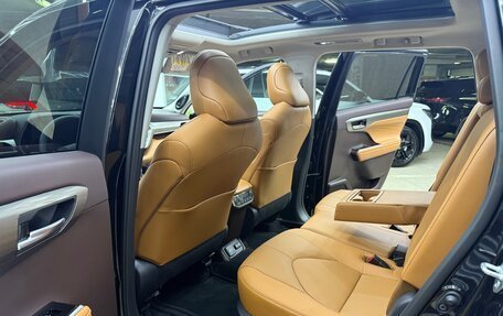 Toyota Highlander, 2025 год, 5 200 000 рублей, 26 фотография