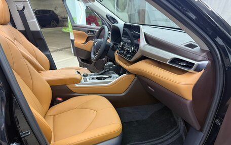 Toyota Highlander, 2025 год, 5 200 000 рублей, 34 фотография