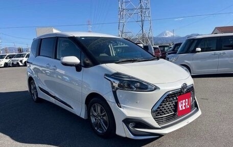 Toyota Sienta II, 2021 год, 988 000 рублей, 7 фотография