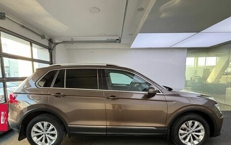 Volkswagen Tiguan II, 2018 год, 2 299 000 рублей, 5 фотография