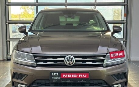 Volkswagen Tiguan II, 2018 год, 2 299 000 рублей, 2 фотография