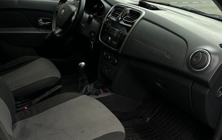 Renault Logan II, 2016 год, 805 000 рублей, 7 фотография