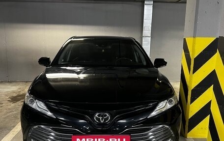 Toyota Camry, 2019 год, 2 949 000 рублей, 2 фотография