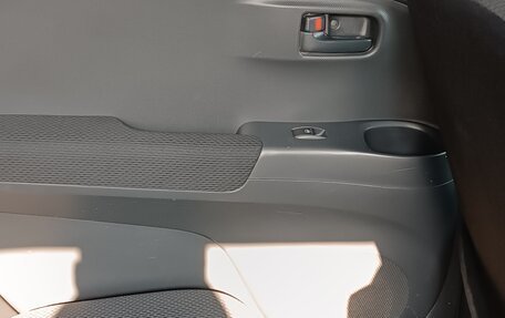 Toyota bB II рестайлинг, 2006 год, 540 000 рублей, 15 фотография