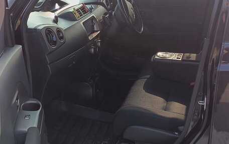 Toyota bB II рестайлинг, 2006 год, 540 000 рублей, 29 фотография