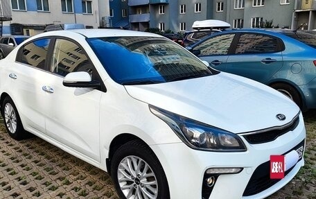 KIA Rio IV, 2017 год, 1 380 000 рублей, 2 фотография