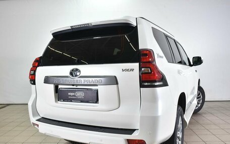 Toyota Land Cruiser Prado 150 рестайлинг 2, 2021 год, 5 184 400 рублей, 3 фотография