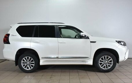 Toyota Land Cruiser Prado 150 рестайлинг 2, 2021 год, 5 184 400 рублей, 4 фотография