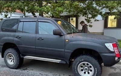 Toyota Land Cruiser 100 рестайлинг 2, 2005 год, 4 000 000 рублей, 1 фотография