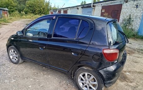 Toyota Yaris I рестайлинг, 2000 год, 235 000 рублей, 3 фотография