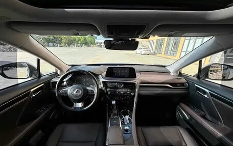 Lexus RX IV рестайлинг, 2022 год, 3 980 000 рублей, 6 фотография