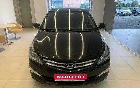 Hyundai Solaris II рестайлинг, 2015 год, 870 000 рублей, 2 фотография
