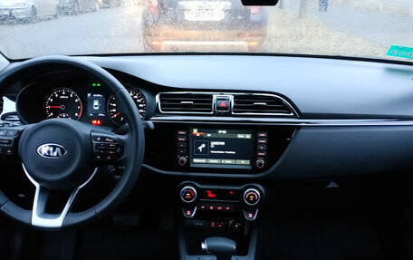 KIA Rio IV, 2021 год, 1 700 000 рублей, 2 фотография