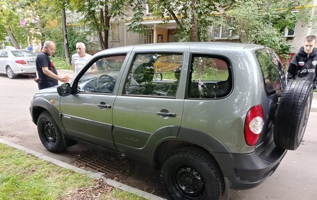 Chevrolet Niva I рестайлинг, 2009 год, 355 000 рублей, 3 фотография