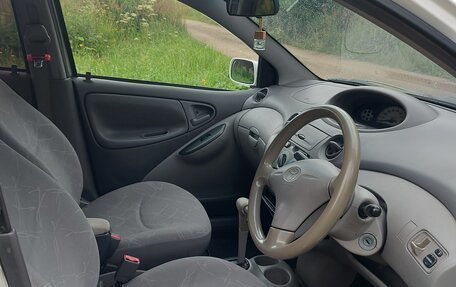 Toyota Platz, 2000 год, 350 000 рублей, 11 фотография