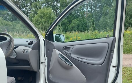 Toyota Platz, 2000 год, 350 000 рублей, 6 фотография