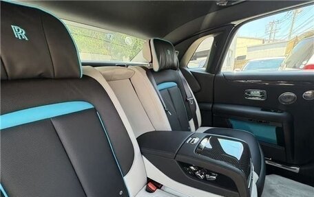 Rolls-Royce Ghost Series II рестайлинг, 2024 год, 42 900 000 рублей, 17 фотография