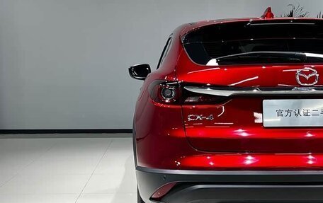 Mazda CX-4, 2022 год, 1 900 444 рублей, 4 фотография