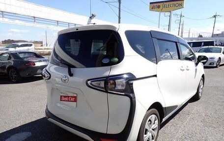 Toyota Sienta II, 2021 год, 1 197 000 рублей, 3 фотография
