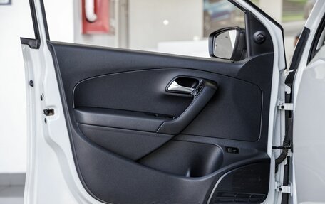 Volkswagen Polo VI (EU Market), 2019 год, 1 398 000 рублей, 30 фотография