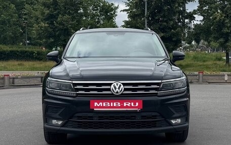 Volkswagen Tiguan II, 2018 год, 3 150 000 рублей, 2 фотография