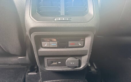Volkswagen Tiguan II, 2018 год, 3 150 000 рублей, 15 фотография