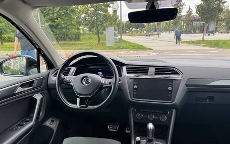 Volkswagen Tiguan II, 2018 год, 3 150 000 рублей, 16 фотография