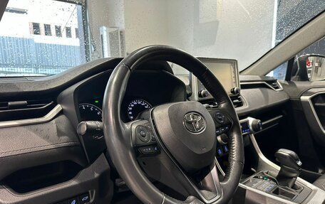 Toyota RAV4, 2021 год, 2 760 000 рублей, 12 фотография