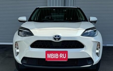 Toyota Yaris Cross, 2021 год, 1 380 000 рублей, 2 фотография