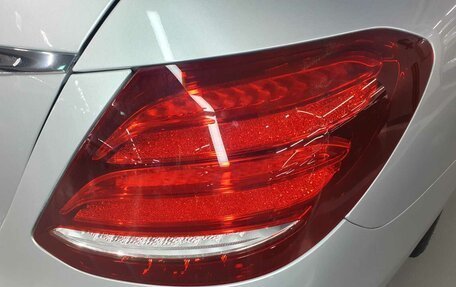 Mercedes-Benz E-Класс, 2019 год, 3 800 000 рублей, 3 фотография