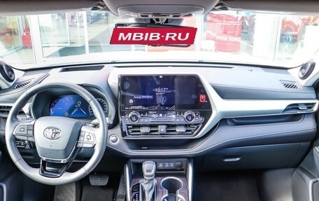 Toyota Highlander, 2024 год, 7 090 000 рублей, 23 фотография