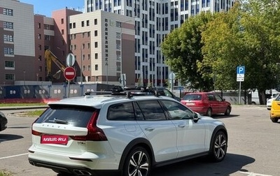 Volvo V60 Cross Country II, 2019 год, 3 690 000 рублей, 1 фотография