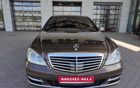 Mercedes-Benz S-Класс, 2009 год, 3 500 000 рублей, 2 фотография