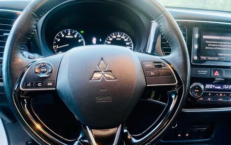 Mitsubishi Outlander III рестайлинг 3, 2018 год, 1 649 000 рублей, 7 фотография