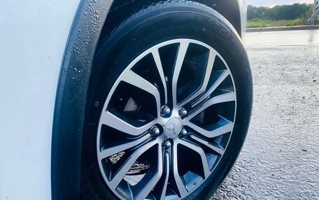 Mitsubishi Outlander III рестайлинг 3, 2018 год, 1 649 000 рублей, 9 фотография