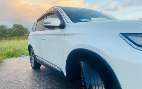 Mitsubishi Outlander III рестайлинг 3, 2018 год, 1 649 000 рублей, 18 фотография