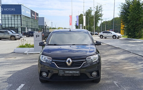 Renault Logan II, 2019 год, 900 000 рублей, 6 фотография