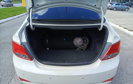 Hyundai Solaris II рестайлинг, 2015 год, 1 070 000 рублей, 12 фотография
