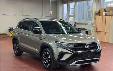 Volkswagen Taos, 2021 год, 2 600 000 рублей, 3 фотография