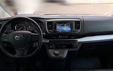 Toyota ProAce II, 2021 год, 2 800 000 рублей, 10 фотография