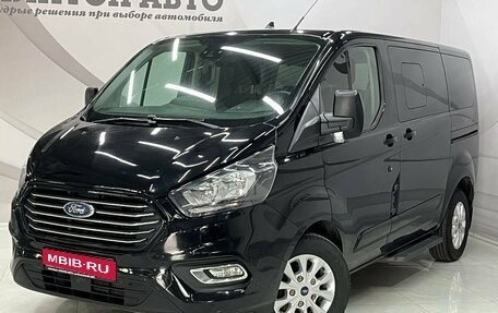 Ford Tourneo Custom I рестайлинг, 2018 год, 2 467 000 рублей, 1 фотография