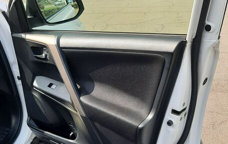 Toyota RAV4, 2013 год, 1 580 000 рублей, 13 фотография