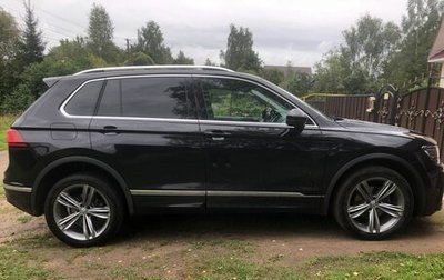Volkswagen Tiguan II, 2018 год, 2 300 000 рублей, 1 фотография