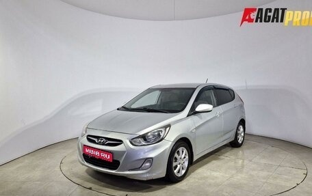 Hyundai Solaris II рестайлинг, 2011 год, 499 000 рублей, 1 фотография