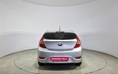 Hyundai Solaris II рестайлинг, 2011 год, 499 000 рублей, 7 фотография