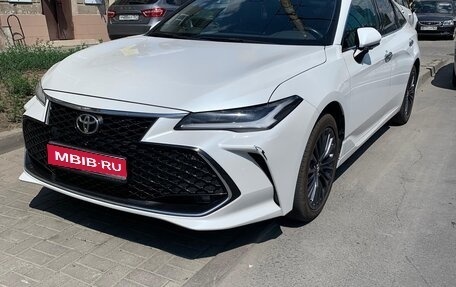 Toyota Avalon, 2022 год, 3 800 000 рублей, 1 фотография